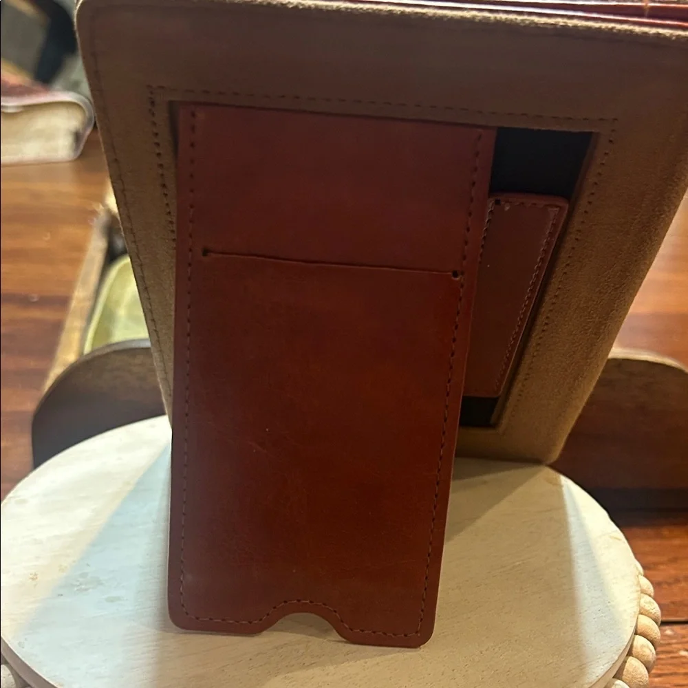 Fintie Elegant BrownVegan Leather Kindle e-reader case